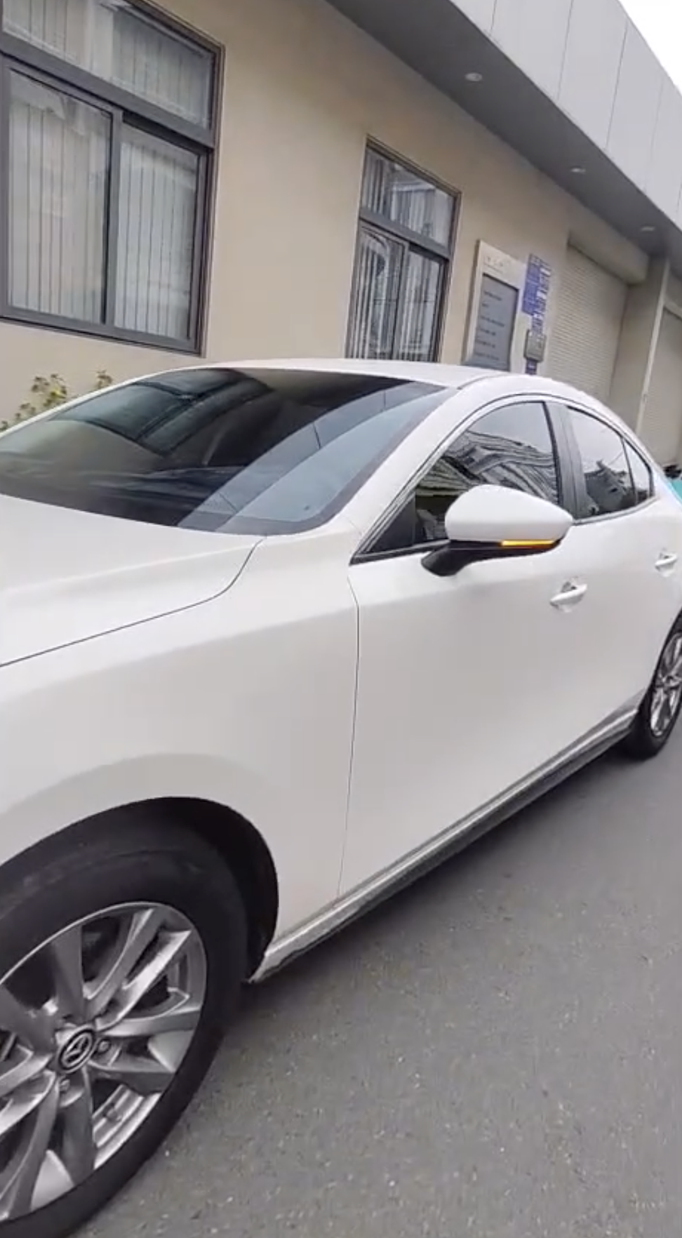 Mazda 3 Luxury 2026-4